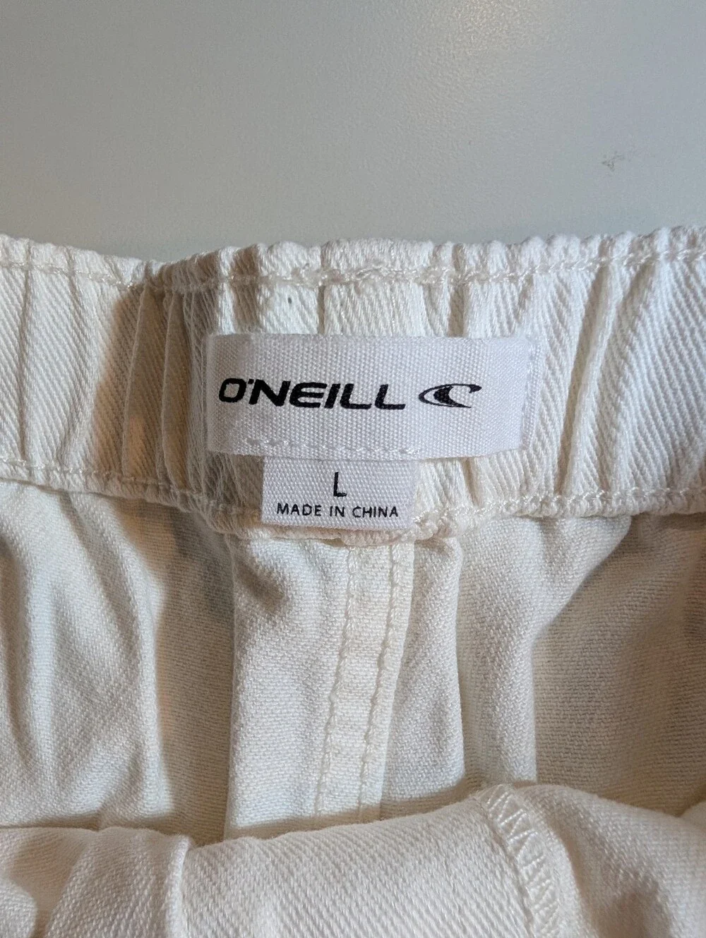 O'Neill Women's Cream Sonnet Elastic-Waist Casual Jean Shorts Size L NWT